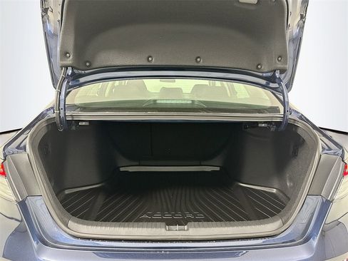 New 2025 Honda Accord SE image 13