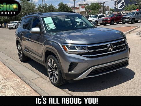 Used 2023 Volkswagen Atlas SE AWD/4WD image 1