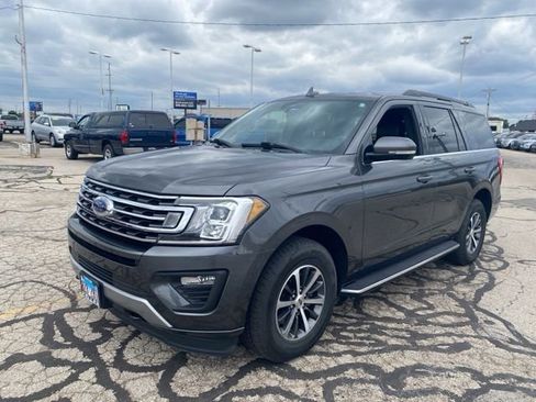 Used 2020 Ford Expedition XLT w/ Equipment Group 202A AWD/4WD image 1