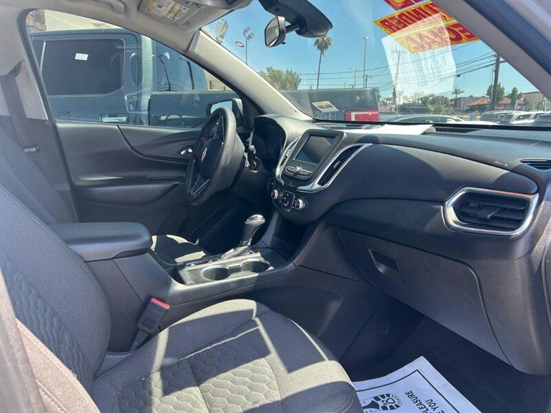 Used 2021 Chevrolet Equinox LT FWD image 21