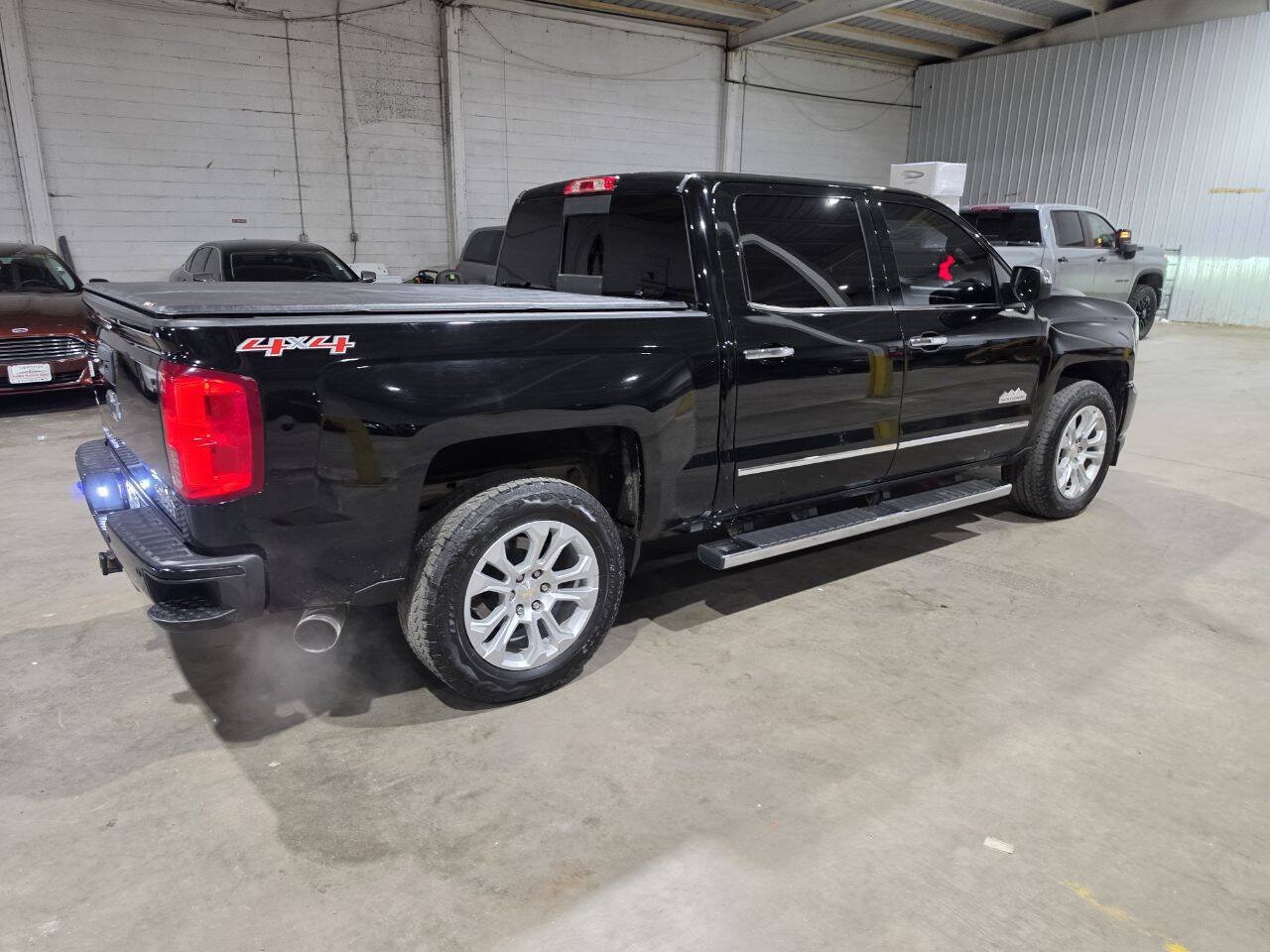 Used 2017 Chevrolet Silverado 1500 High Country AWD/4WD image 17