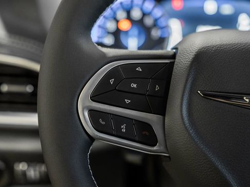 New 2026 Chrysler Pacifica Limited image 29