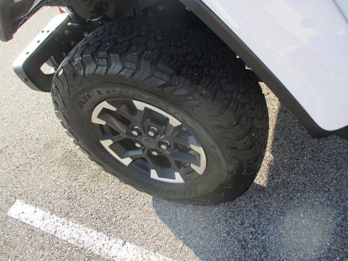 Used 2024 Jeep Wrangler Rubicon image 21