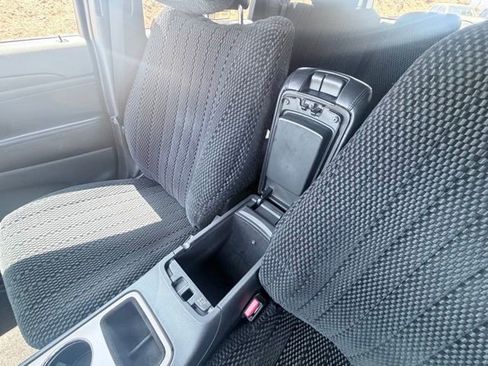Used 2015 Jeep Grand Cherokee Laredo w/ Quick Order Package 23E RWD image 19