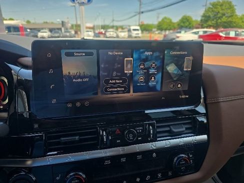 New 2026 Nissan Pathfinder Platinum AWD/4WD image 17
