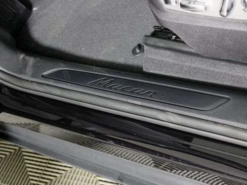 New 2026 Porsche Macan image 18