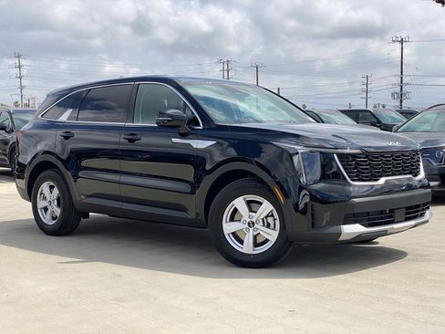 New 2026 Kia Sorento LX FWD image 1