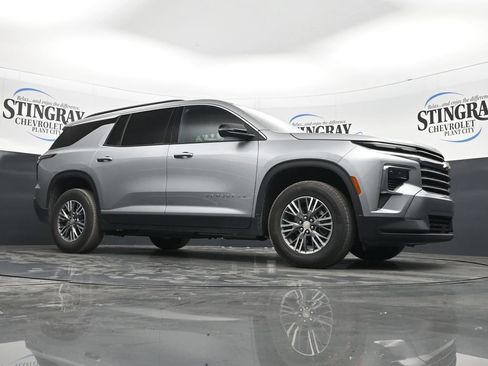 Used 2025 Chevrolet Traverse LT AWD/4WD image 26