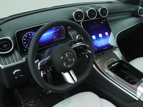 New 2026 Mercedes-Benz GLC 300 image 4