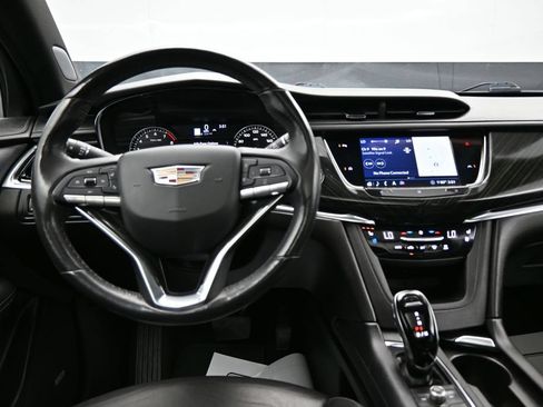 Used 2020 Cadillac XT6 Premium Luxury AWD/4WD image 14