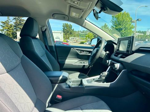 Certified 2021 Toyota RAV4 XLE AWD/4WD image 16