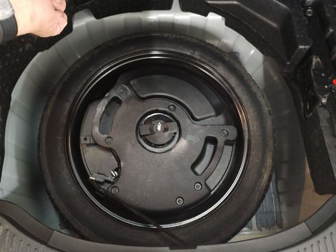 Used 2020 Buick Encore Preferred AWD/4WD image 21