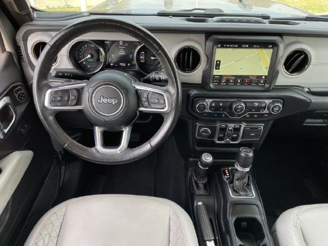 Used 2022 Jeep Wrangler Unlimited Sahara AWD/4WD image 11