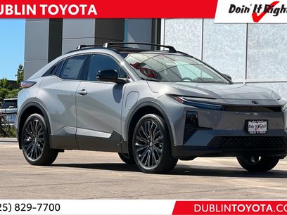 New 2026 Toyota C-HR w/ Cold Weather Package