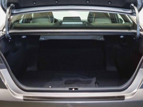 Used 2025 Toyota Camry SE image 27