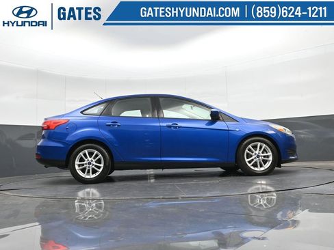 Used 2018 Ford Focus SE image 32