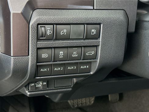 Used 2025 Toyota 4Runner TRD Off-Road Premium w/ Tow Technology Package AWD/4WD image 17