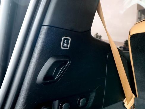 Used 2022 Jeep Grand Wagoneer Series III w/ Rear Seat Video Group 1 image 53