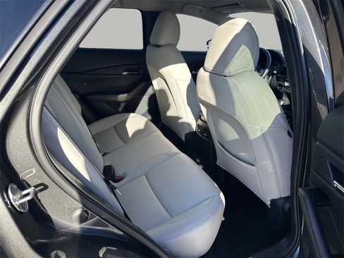 Used 2023 MAZDA CX-30 AWD 2.5 S w/ Premium Package image 12