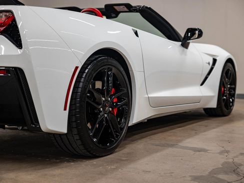Used 2016 Chevrolet Corvette Stingray Convertible w/ Battery Protection Package image 39