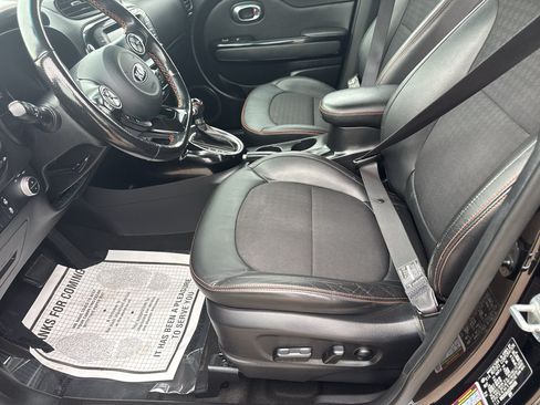 Used 2018 Kia Soul ! w/ Tech Package FWD image 24