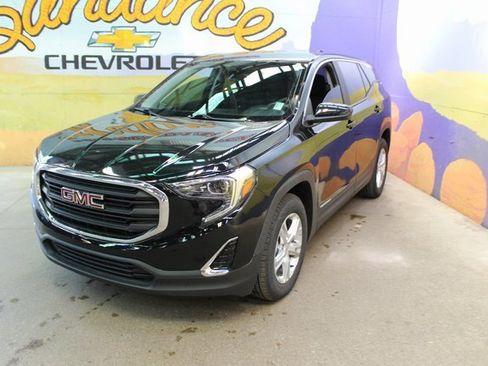 Used 2021 GMC Terrain SLE image 4