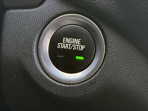 Used 2019 Chevrolet Equinox LT AWD/4WD image 18