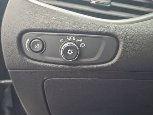 Used 2023 Chevrolet Malibu LT image 39