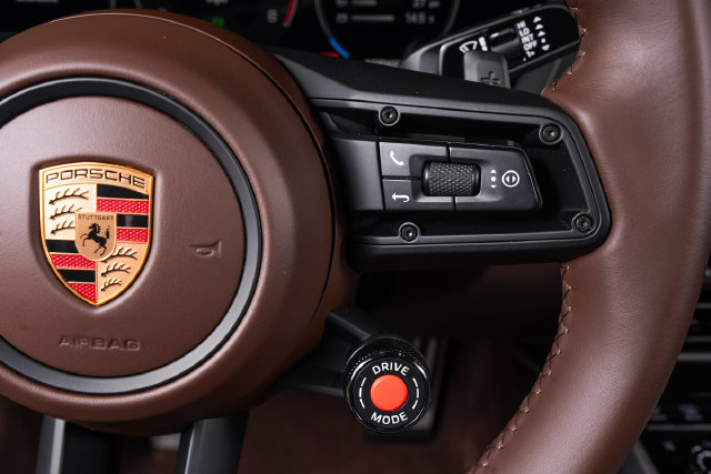 Used 2025 Porsche 911 Targa 4 GTS AWD/4WD image 36