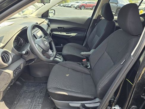 New 2025 Nissan Kicks Play S image 12