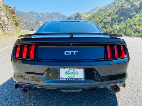 Used 2016 Ford Mustang GT RWD image 7