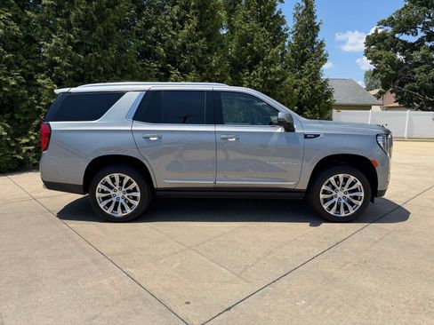 Used 2023 GMC Yukon Denali w/ Denali Reserve Package AWD/4WD image 11