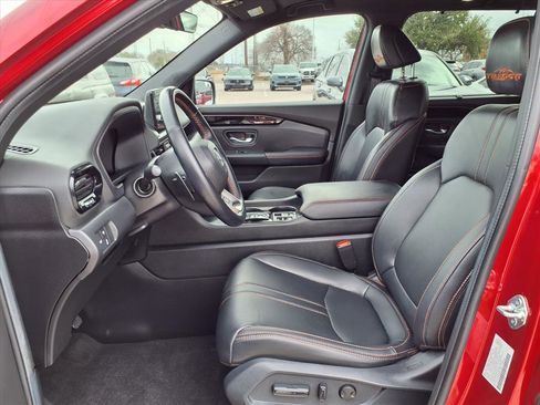 Certified 2024 Honda Pilot TrailSport image 17