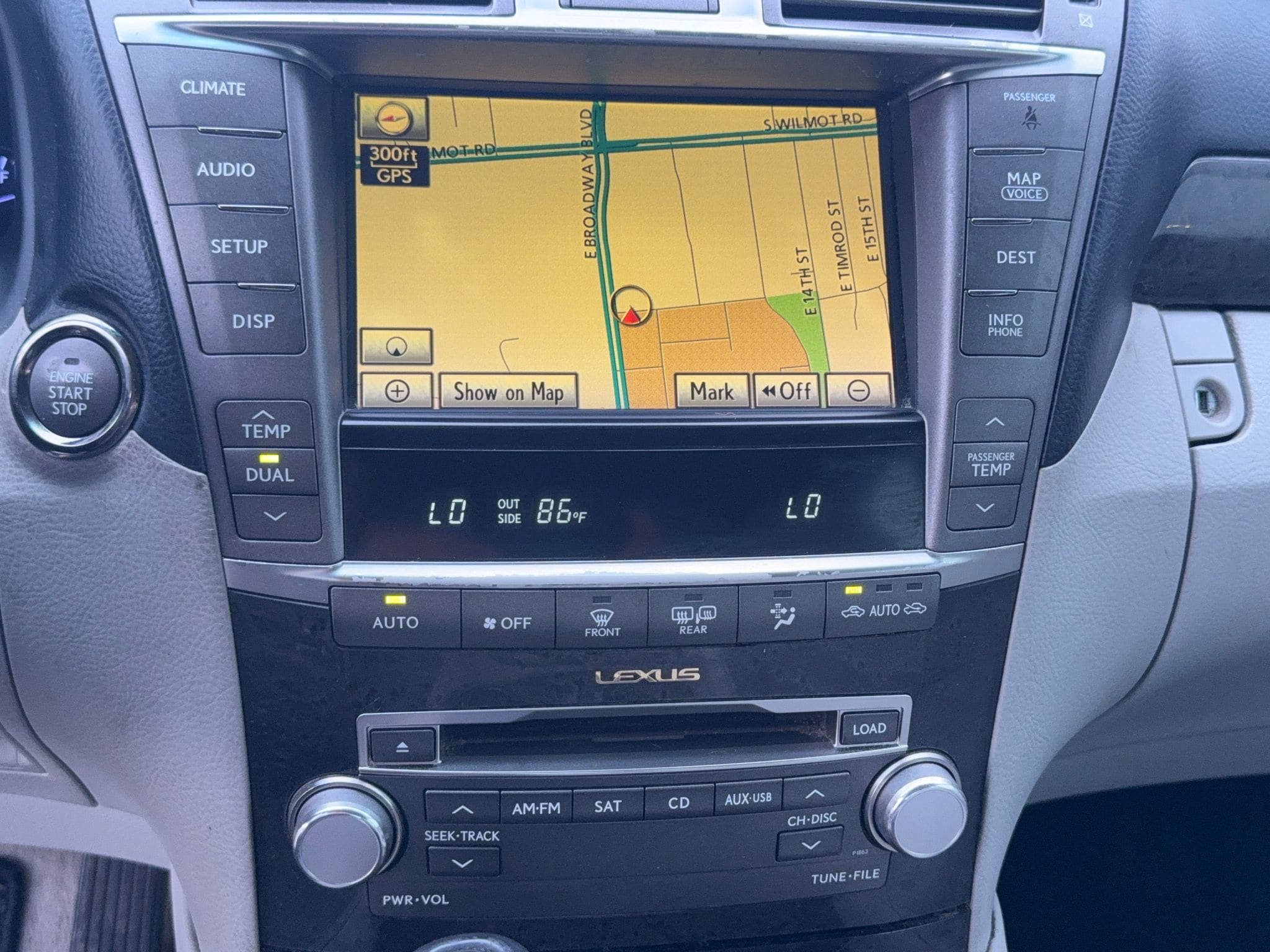 Used 2012 Lexus LS 460 w/ Comfort Pkg RWD image 21
