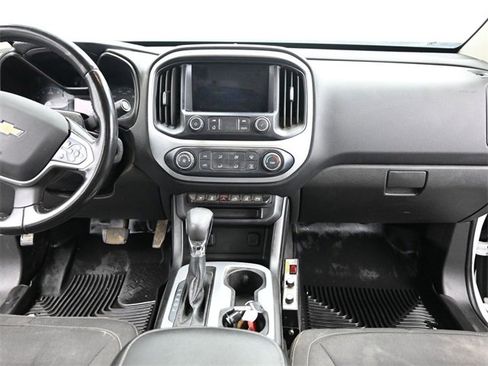 Used 2022 Chevrolet Colorado LT w/ Safety Package image 23