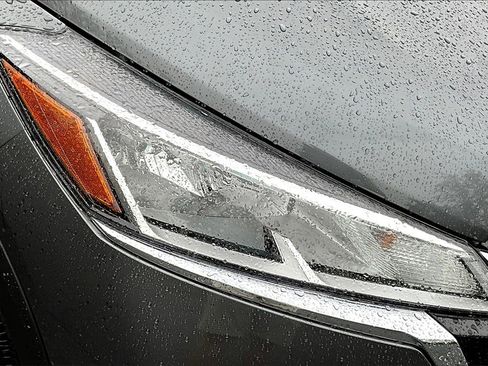 New 2025 Nissan Kicks Play S image 30