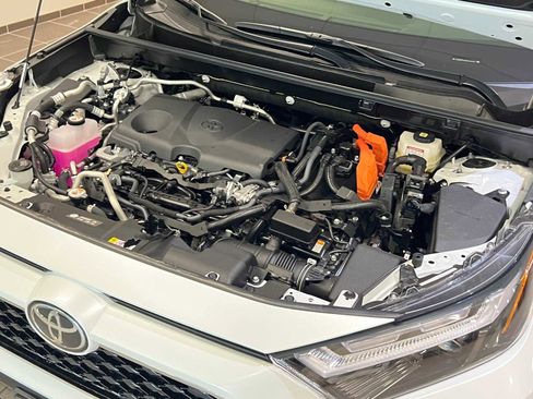 Certified 2025 Toyota RAV4 XSE image 9