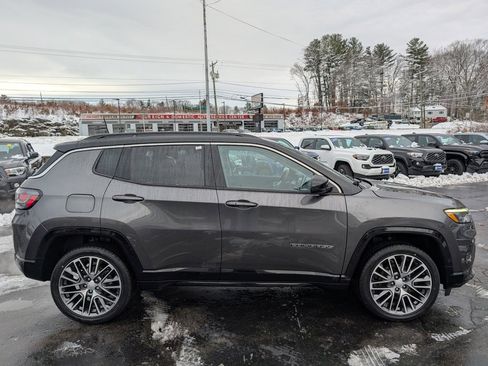 Used 2022 Jeep Compass Limited w/ Elite Group image 9