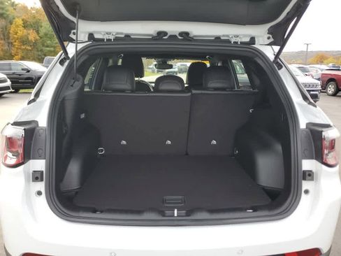 New 2026 Jeep Compass Limited image 10