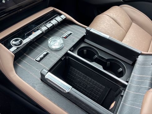 New 2026 Lincoln Navigator L Black Label AWD/4WD image 23