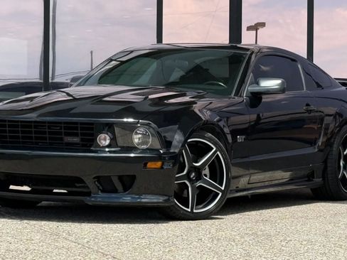 Used 2007 Ford Mustang GT Premium RWD image 2