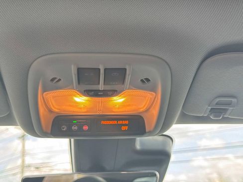 Used 2022 Chevrolet Bolt EUV Premier w/ Sun & Sound Package image 25