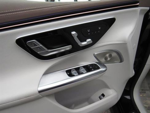 Used 2024 Mercedes-Benz EQE 350+ 4MATIC SUV image 3