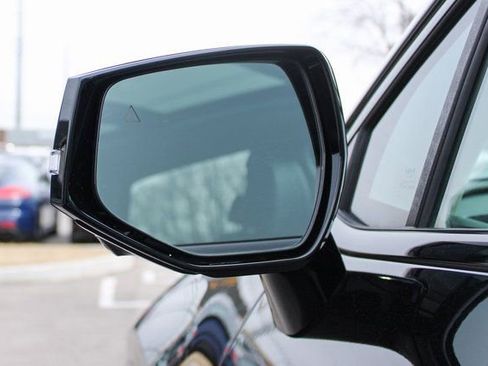 Used 2025 Kia Sportage SX image 8