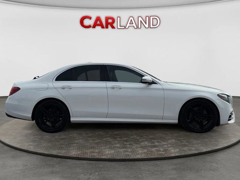 Used 2017 Mercedes-Benz E 300 4MATIC image 7