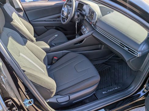 New 2026 Hyundai Elantra SE image 23