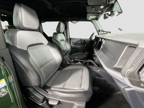 Used 2024 Ford Bronco Everglades image 28