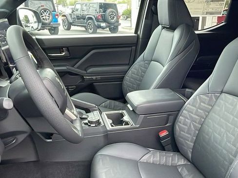 New 2026 Toyota Tacoma TRD Off-Road AWD/4WD image 17