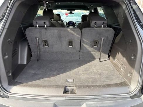 Used 2023 Chevrolet Traverse LT w/ Midnight/Sport Edition image 6