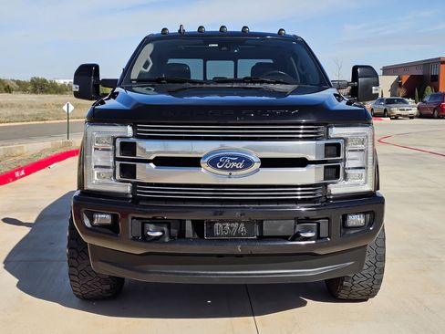 Used 2019 Ford F250 Limited image 26